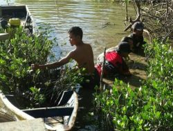 Sampah Plastik Menjadi Musuh Bersama