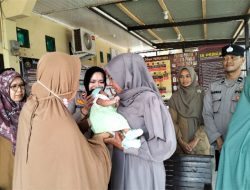 Bayi Terbuang di Baitussalam Diambil Neneknya