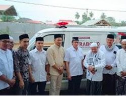 Capres Prabowo Bantu Ambulance untuk Santri