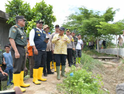Pejabat Aceh Tinjau Lokasi Banjir Aceh Tamiang