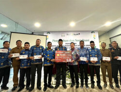 Bank Aceh Idi Serahkan KKPD Pemkab Aceh Timur