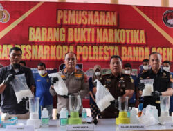 Polresta Banda Aceh Musnahkan 3,7 Kg Sabu