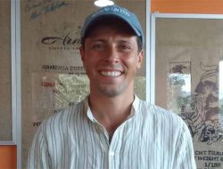 Buyer AS: Senyum Petani Ketiara Bikin Bahagia