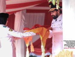 Puncak HUT RI, Mualem Pimpim Pengibaran Bendera Merah Putih