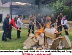 Rokok Ilegal dan 90 Liter Tuak Dimusnahkan