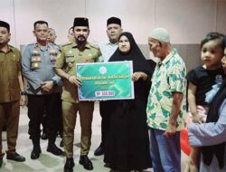 Bupati Aceh Timur Salurkan ZIS Senilai Rp3,1 Miliar