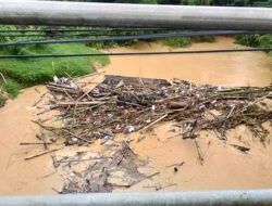Sampah Menumpuk di Krueng Langsa