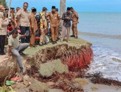 Pantai Pelangi Abrasi, Pemkab Rencanakan Pemasang Batu Pemecah Ombak