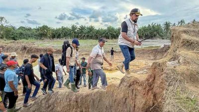 Cerita Perjalanan Bupati Al-Farlaky Menuju Simpang Jernih