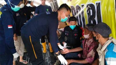 Nakes Polri Berikan Layanan Kesehatan Gratis Korban Banjir Aceh Tamiang