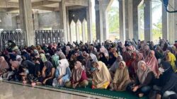 Silaturahmi Dakwah dan Ukhuwah Islamiyah Bersama Penghuni Huntara