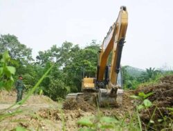 Satgas TMMD Aceh Tamiang Lakukan Pembukaan Jalan Pedesaan
