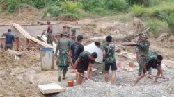 Satgas TMMD Kebut Pengecoran Jembatan Plat Beton