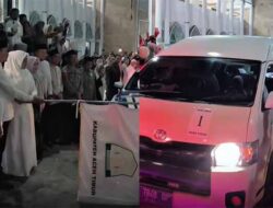 Jemaah Calon Haji Aceh Timur Diberangkatkan ke Embarkasi Banda Aceh