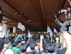 Buntut Unjukrasa di Kantor Gubernur Aceh, Enam Orang Diamankan Polisi