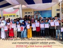 Ratusan Anak Yatim Piatu di Langsa Lama Dapat Seragam Sekolah Gratis