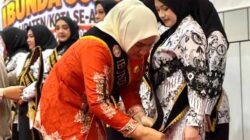 Nuri Farisal Jadi Ibunda Guru Kota Sabang
